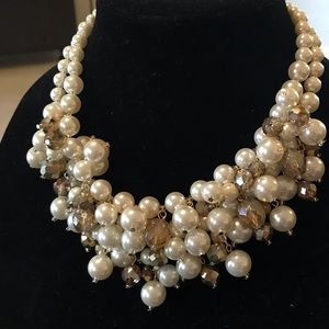 Pearl and fun statement necklace